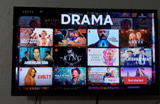 Studio 6 minutes from the beach!