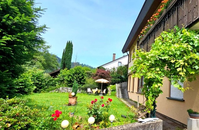 Studio Apartment 'Ferienwohnung Wyss' with Mountain View, Private Garden and Wi-Fi
