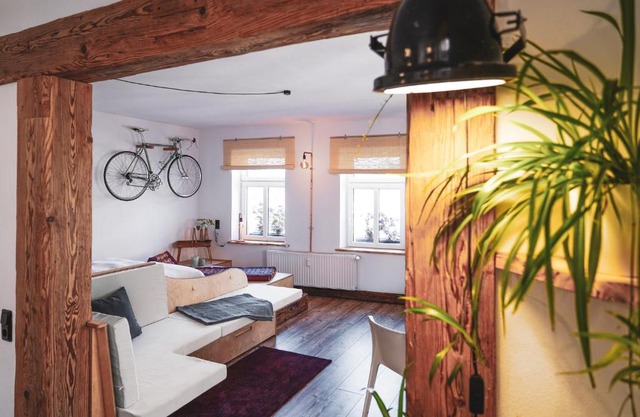 Studio Apartment zur alten Post, 48qm Individualapartment mit Blick über Zittaus Altstadt, Ferienwohnung im Altstadtkern umrandet vom Zittauer Gebirge