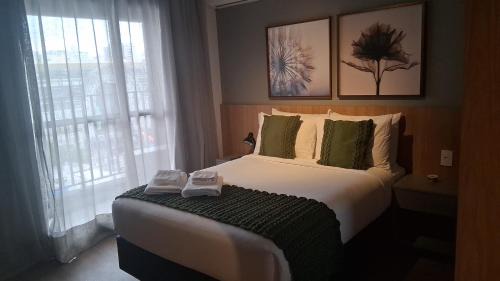 Studio Aronni Moema ao lado shopping Ibirapuera formula 1 7,8,9 novembro