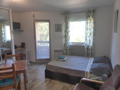 Studio au calme - 10 min des cures thermales à pied