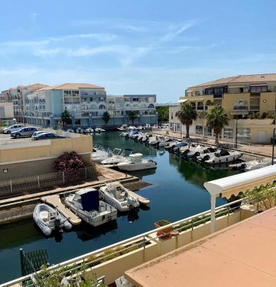 Studio cabine climatisé de 20m2 avec place de parking privée