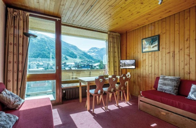 Studio de 25m² au 6ème étage, proche centre, balcon, Wifi, animaux acceptés - FR-1-694-264