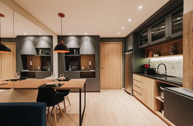 Studio Estiloso - Garagem Grátis - ao lado do Shopping Pelotas