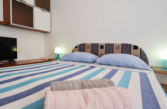 Studio flat near beach Zaglav, Dugi otok (AS-8170-a)
