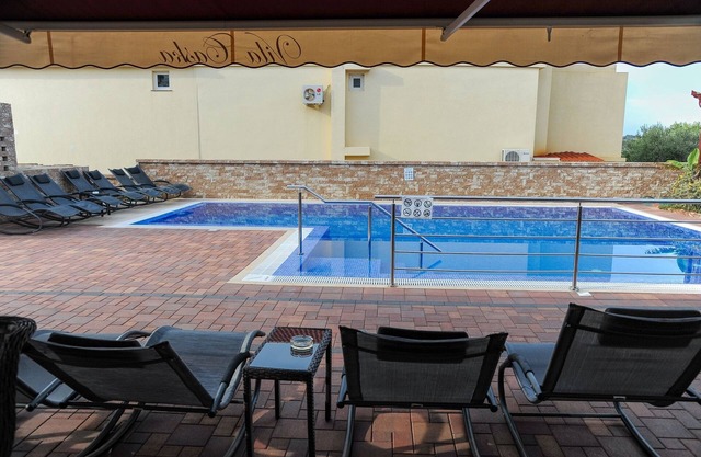 Studio flat with terrace and sea view Caska, Pag (AS-4109-d)
