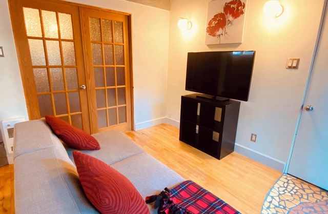 Studio located in the Monkland Village area