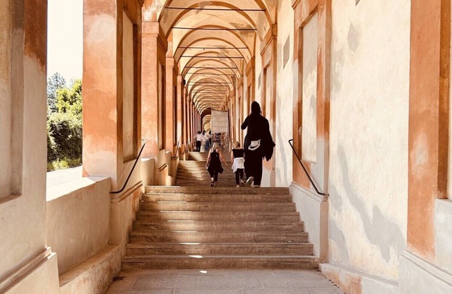 Studio Persichetto by Bologna iconic hillside