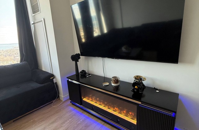 Stunning 1-Bed, 1-Bath with Breathtaking Views & Luxury Finishes