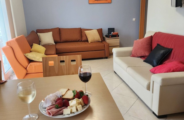 Stunning 1 bedroom apartment with AC, balcony and WiFi in sunny Armação de Pêra