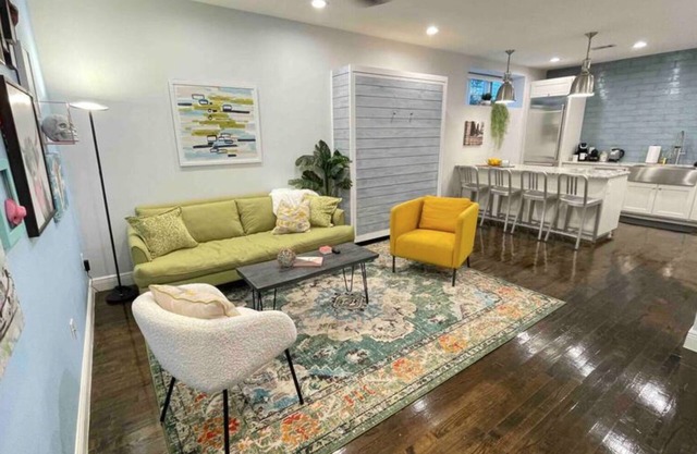 Stunning 2BR & Family Friendly w/cowboy pool near Zilker/Barton Hills