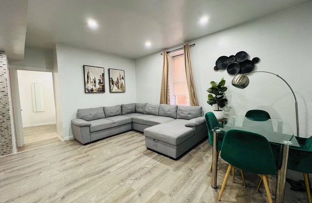 Stunning 2BR next to Bronx Zoo