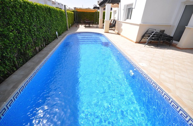 Stunning Central South Facing Villa Bungalow, jacuzzi pool with optional heating
