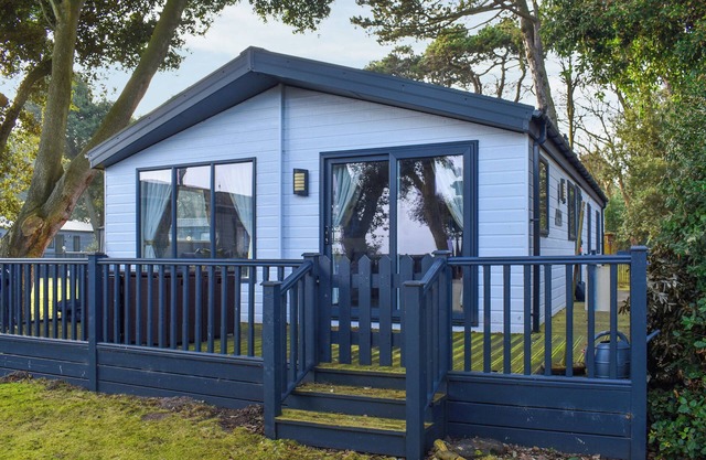 Stunning Cliff Top Cottage - UK48809