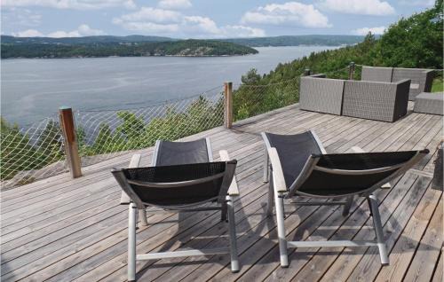 Stunning Home In Nordre Frogn With Wifi