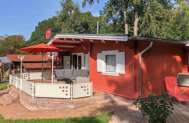 Stunning home in Staufenberg with WiFi