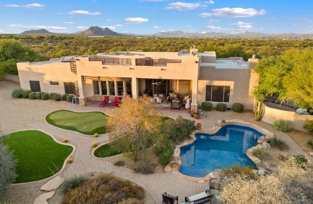 Stunning N. Scottsdale Desert Retreat Pool Jacuzzi