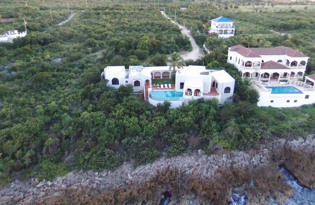 Stunning Ocean Front Shoal Bay Villa