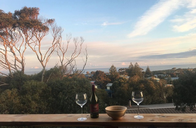STUNNING Ocean views,quiet location, newly renovated/Central Cape Paterson/Wifi