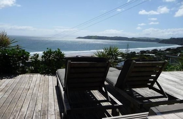 Stunning Onetangi Waiheke Beach House