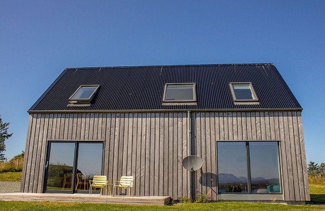 Stunning private villa for 4 guests with WIFI, TV and panoramic view