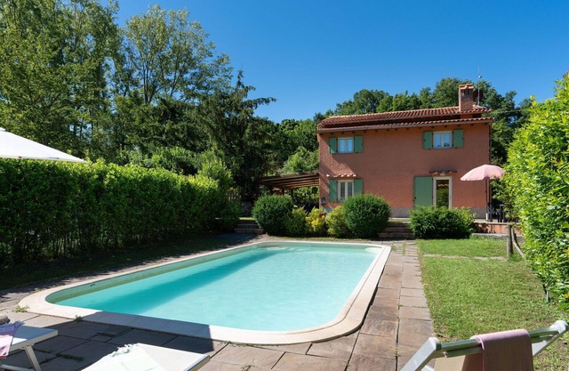 Stunning private villa for 6 guests with private pool, WIFI, A/C, TV, patio and panoramic view