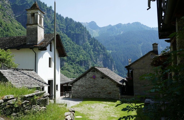 Stunning private villa for 2 people with TV and balcony