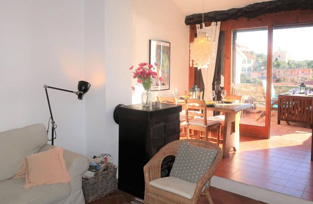Stunning private villa for 5 guests with WIFI, TV, terrace and panoramic view