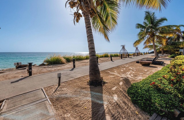 Stunning Sea Escape 3 Bedroom Villa Steps Away from Beach Fun and Tranquility