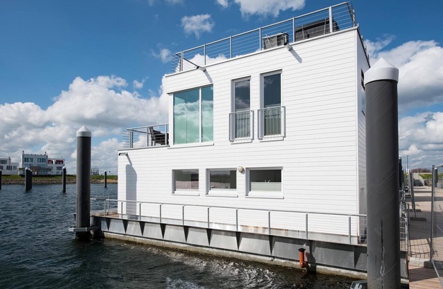 Stunning ship in Olpenitz with sauna