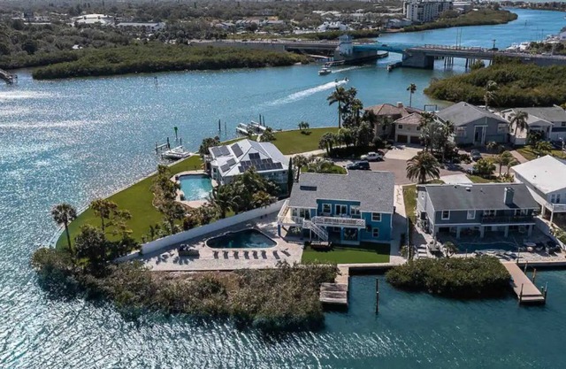 Stunning views, luxury accommodations & ultimate comfort!