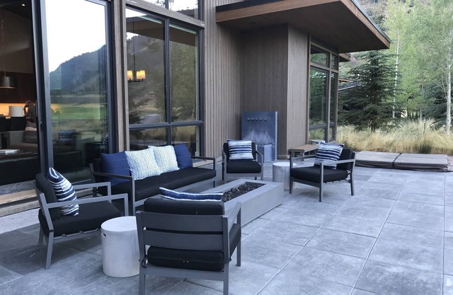 Stunning views in spacious Mountain Modern home at the Snake River Sporting Club