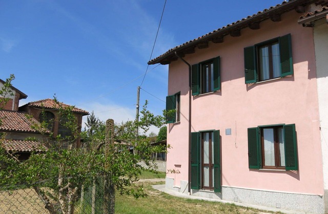 Stunning villa for 5 people with WIFI, TV and patio