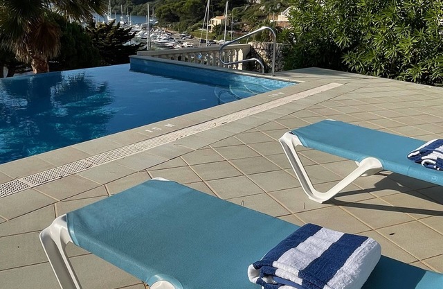 Stunning Villa, Infinity Pool, Beautiful Views over Port Addaia. FibreOptic Wifi