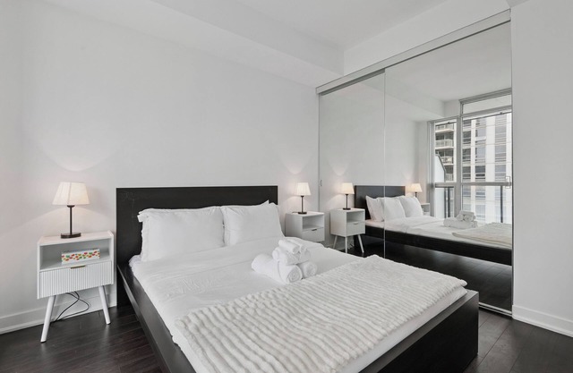 Stylish 1bed1bath Condo | Parking|Pool|Gym