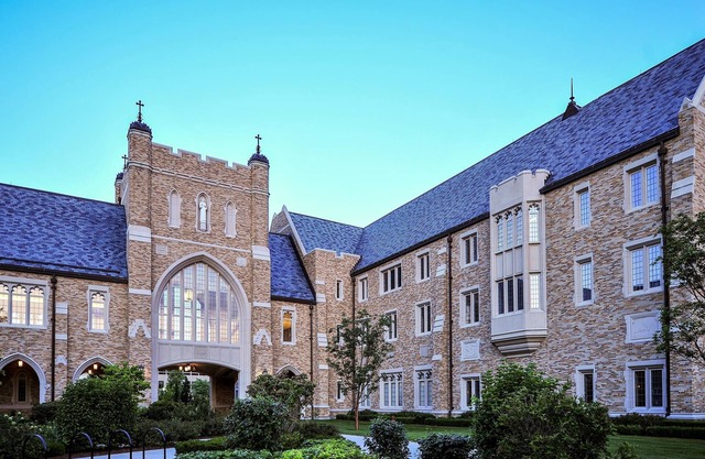 Stylish 1BR Condo w/ Resort Pool & 4 Miles to Notre Dame