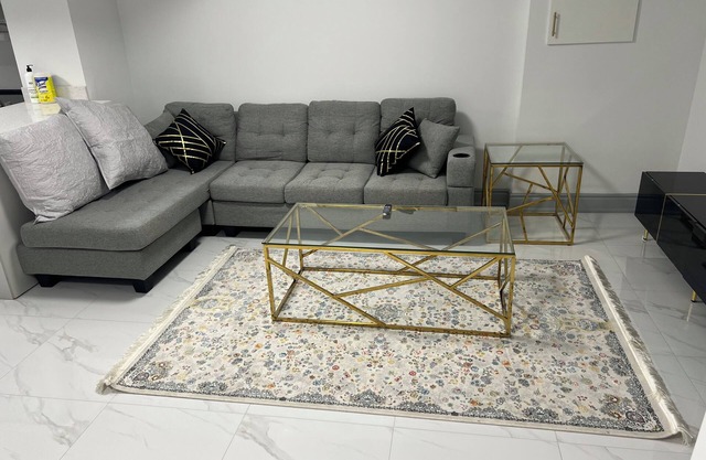 Stylish 1BR + Den Apartment | Sleeps 5 | Separate Ent. & Comfort with Parking