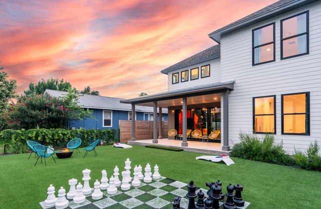 Stylish 6BR Home 7 Minutes from Downtown—Sleeps 12