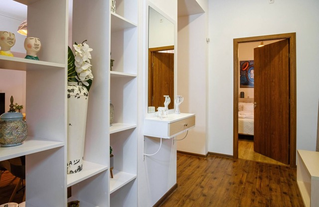 Stylish and cozy apartment in Sololaki, near Liberty Square