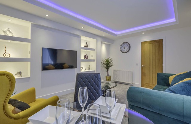 Stylish and luxurious 3 bedroom house.
