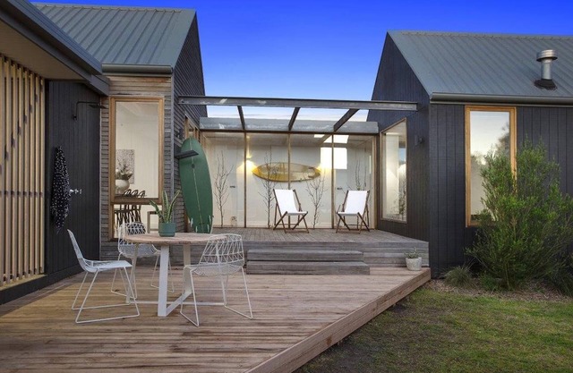 Stylish architectural and pet-friendly home by the river
