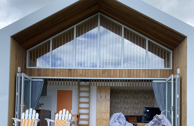 Stylish beach studio, golf course, stunning beach, epic night skies