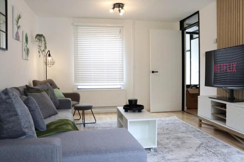 Stylish Cambridge Home with Garden