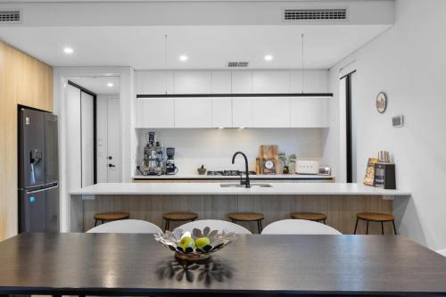 Stylish Mount Lawley Retreat Walk to Beaufort Street