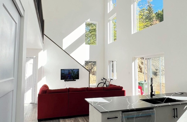 Stylish new Chalet at MSM for 2024/2025 Season!nn