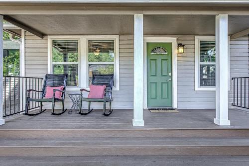 Stylish Remodeled 3 BDR w Studio in East Austin