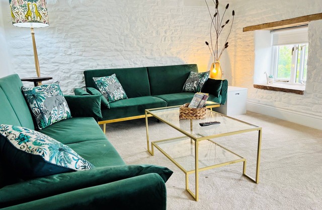 Stylish & Rural Luxury Cottage