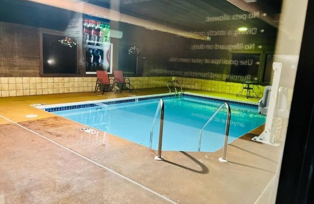 Stylish Stay by Airport & Nordic Trails with Free Parking