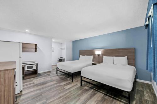 Suburban Studios Newport News - Hampton