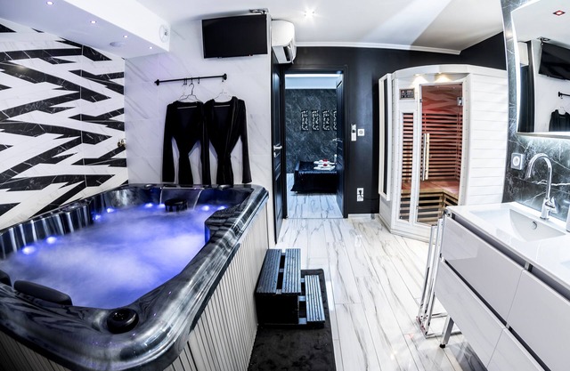 Suite Palace Gite & Spa Privatif Glam'88